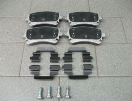 screenshot_2021-12-16_at_10-19-16_original_audi_bremsklotze_audi_a6_4_f_bremsen_4f0698451f_original_a6_330x22mm_ebay