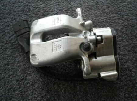 screenshot_2021-12-22_at_15-46-23_original_audi_a8_4e_bremssattel_mit_stellmotor_fur_die_handbremse_s8_4e0615404b_ebay